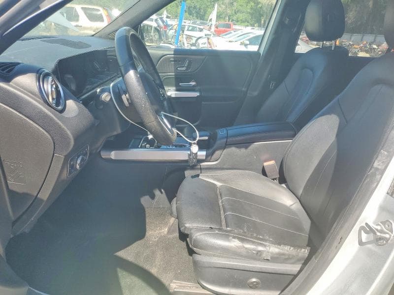 2020 MERCEDES-BENZ GLB 250 7