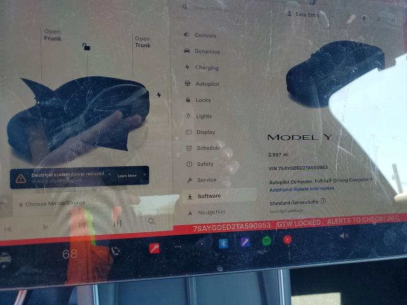 2026 TESLA MODEL Y 9