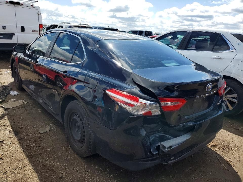 2018 TOYOTA CAMRY LE 2