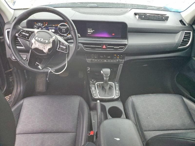 2024 KIA SELTOS EX 8