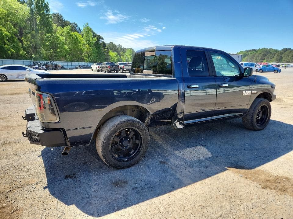 2017 RAM 1500 SLT 3