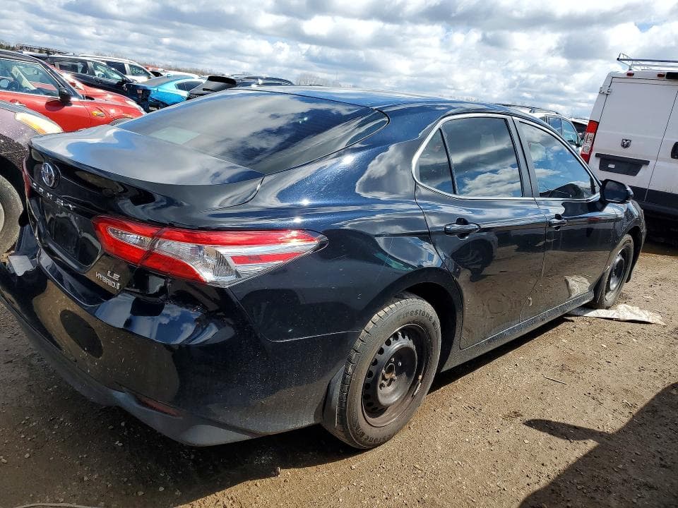 2018 TOYOTA CAMRY LE 3