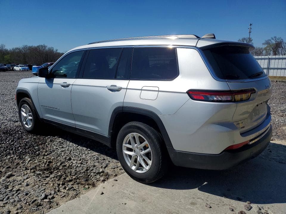 2023 JEEP GRAND CHEROKEE L LAREDO 2