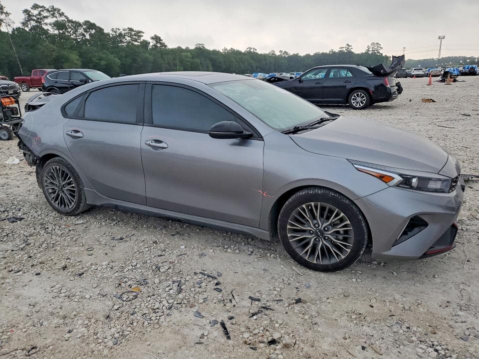 2023 KIA FORTE GT LINE 4