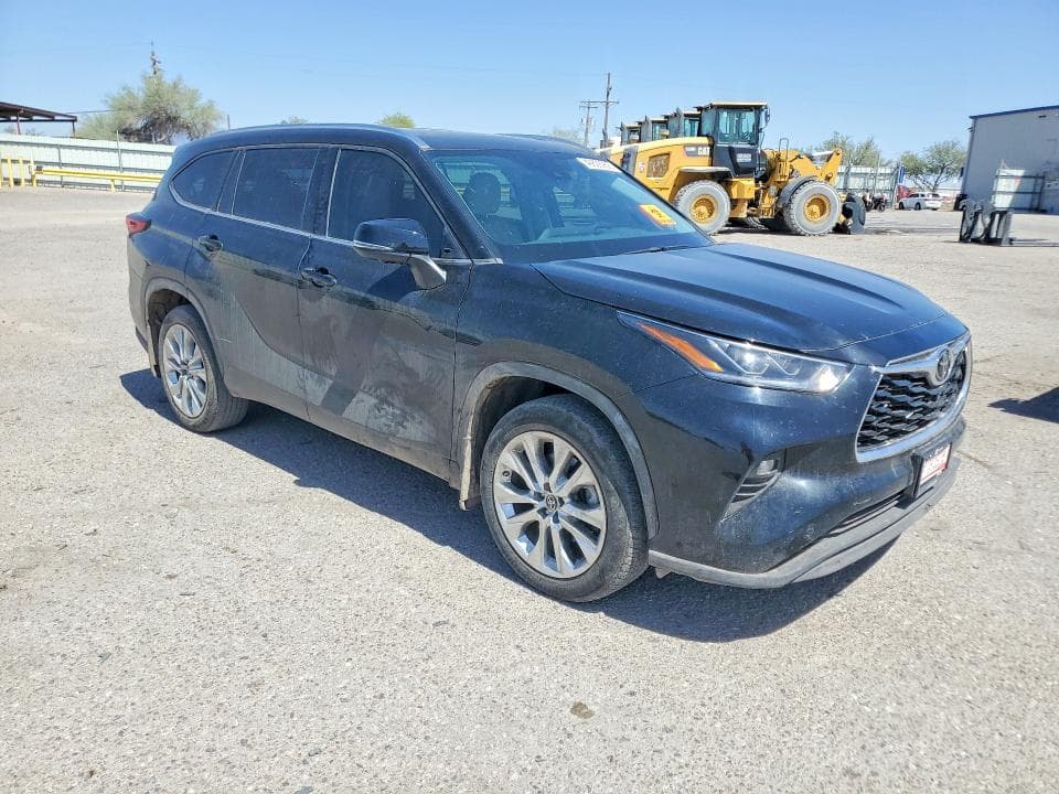 2023 TOYOTA HIGHLANDER LIMITED 4