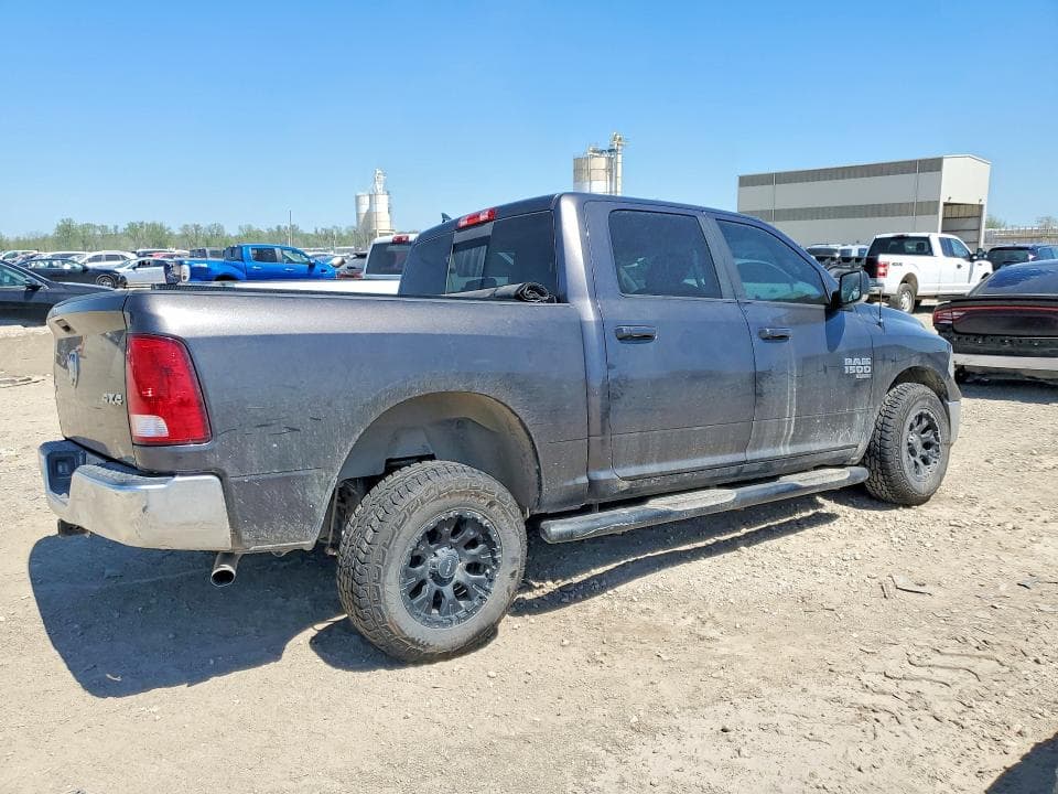 2019 RAM 1500 CLASSIC SLT 3