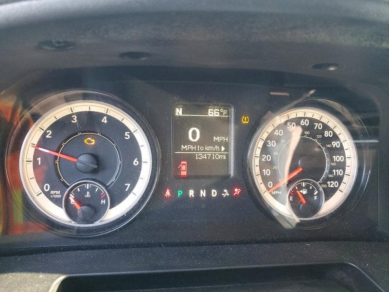 2017 RAM 1500 SLT 9