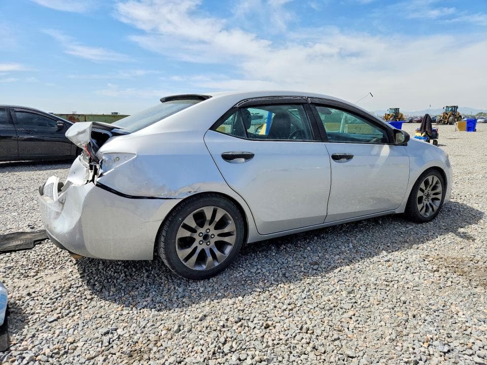2017 TOYOTA COROLLA LE 3