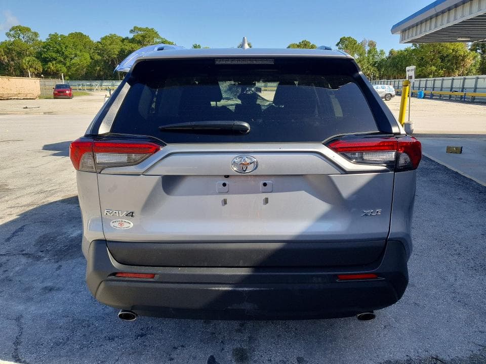 2024 TOYOTA RAV4 XLE 6