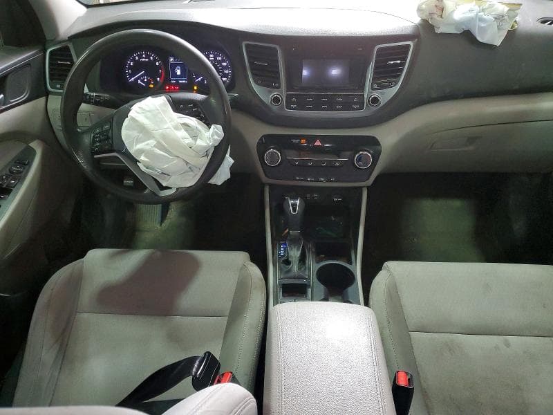 2017 HYUNDAI TUCSON SE 8