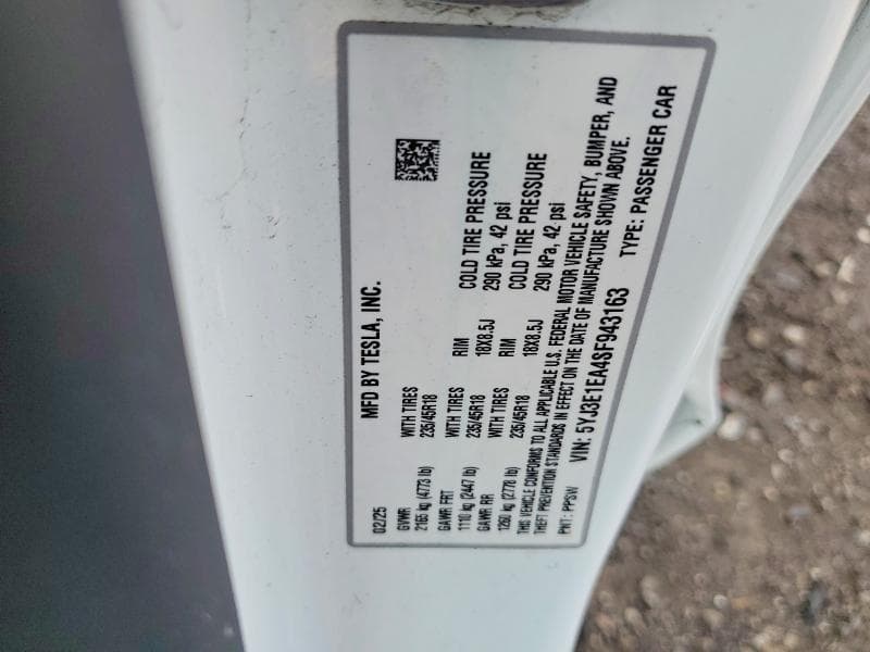 2025 TESLA MODEL 3 12