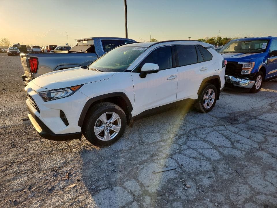 2019 TOYOTA RAV4 XLE - 1