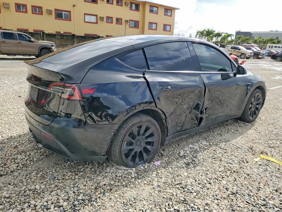 2022 TESLA MODEL Y 3
