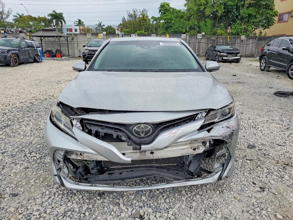 2018 TOYOTA CAMRY LE 5