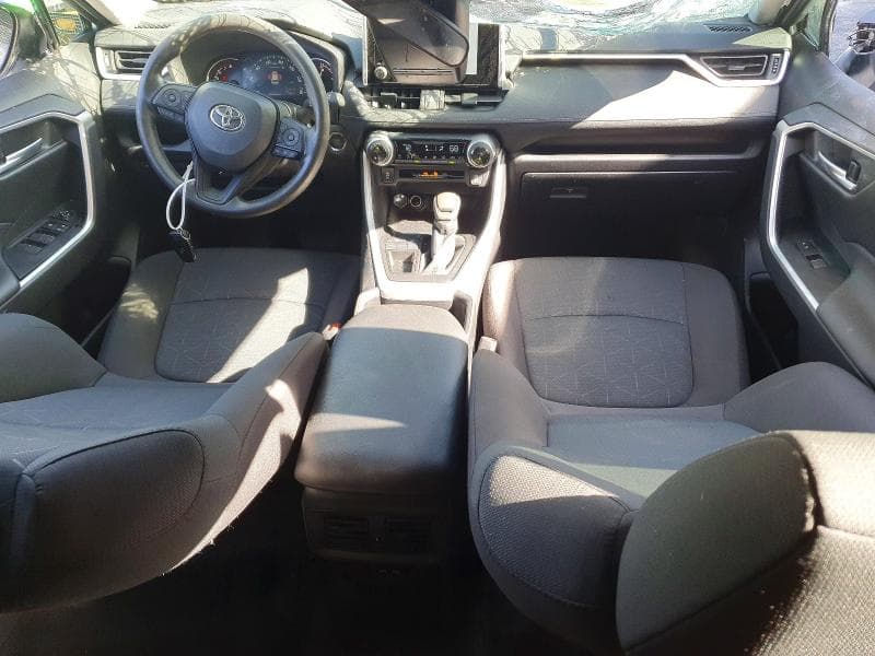 2024 TOYOTA RAV4 XLE 8