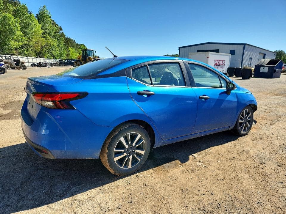 2024 NISSAN VERSA S 3