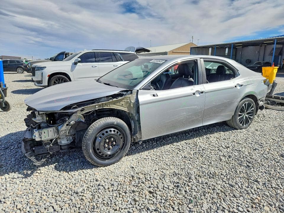 2019 TOYOTA CAMRY SE