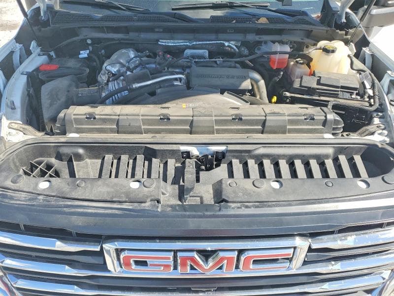 2024 GMC SIERRA K2500 SLT 11