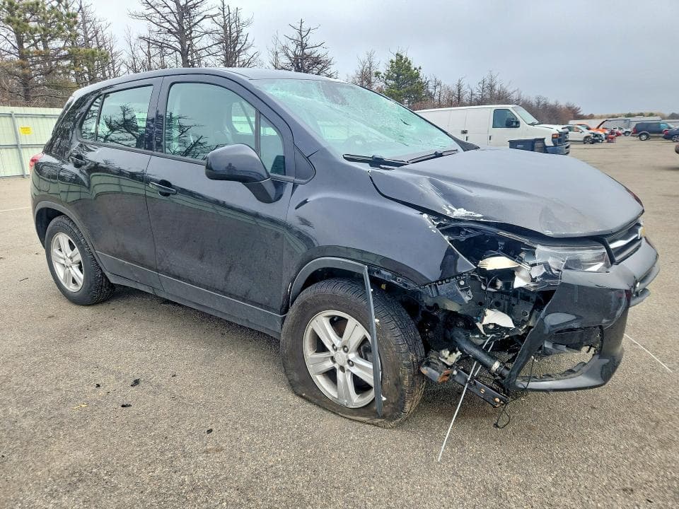 2019 CHEVROLET TRAX LS 4