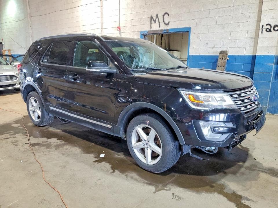 2017 FORD EXPLORER XLT 4