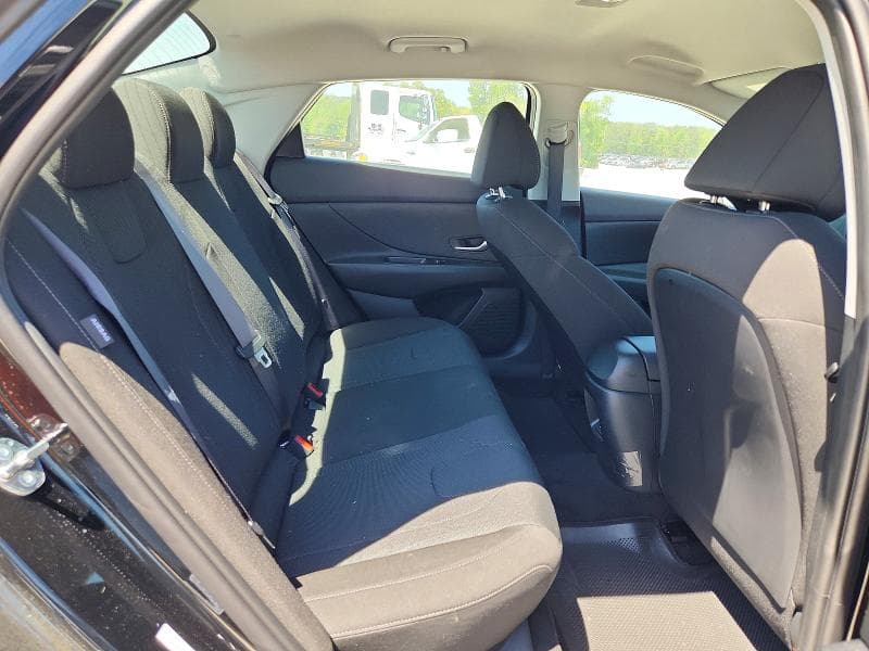 2026 HYUNDAI ELANTRA SE 10