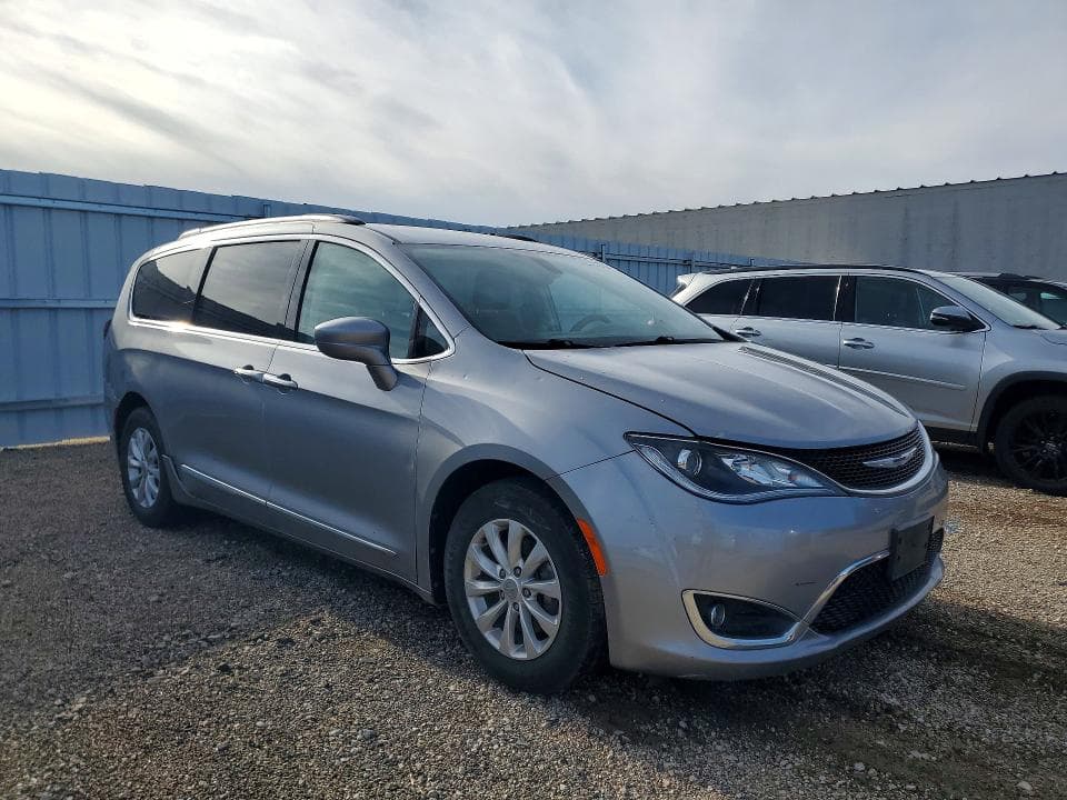 2017 CHRYSLER PACIFICA TOURING L 4