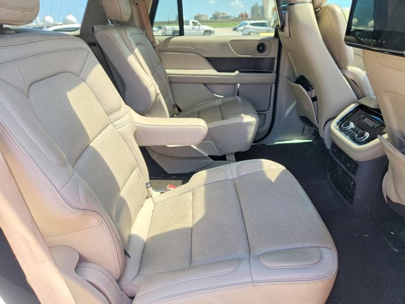 2019 LINCOLN NAVIGATOR SELECT 11