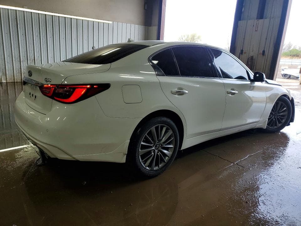 2022 INFINITI Q50 LUXE 3