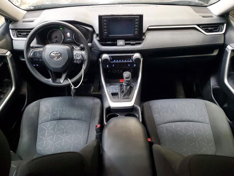 2021 TOYOTA RAV4 LE 8