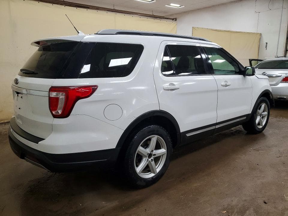2019 FORD EXPLORER XLT 3