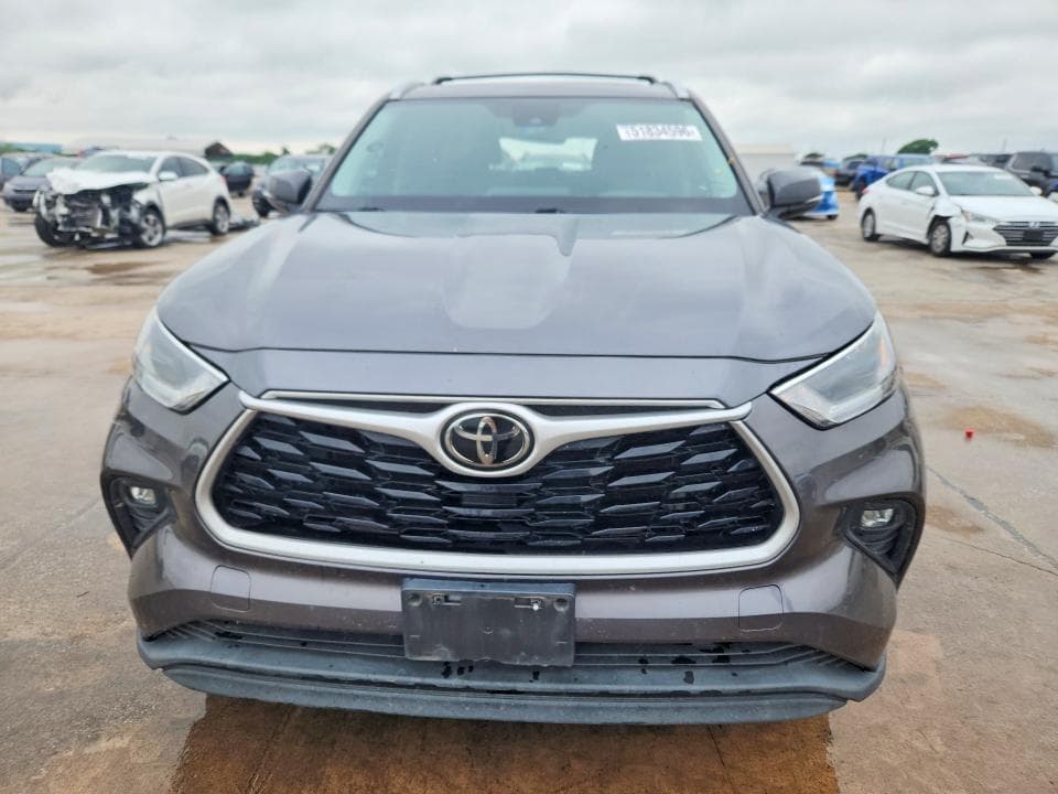 2021 TOYOTA HIGHLANDER XLE 5