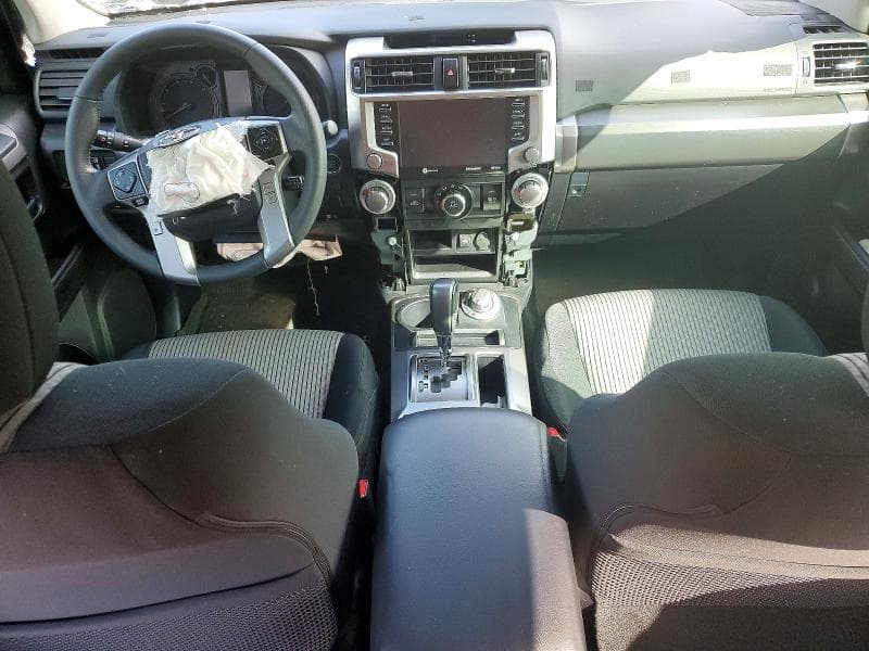 2022 TOYOTA 4RUNNER SR5 8