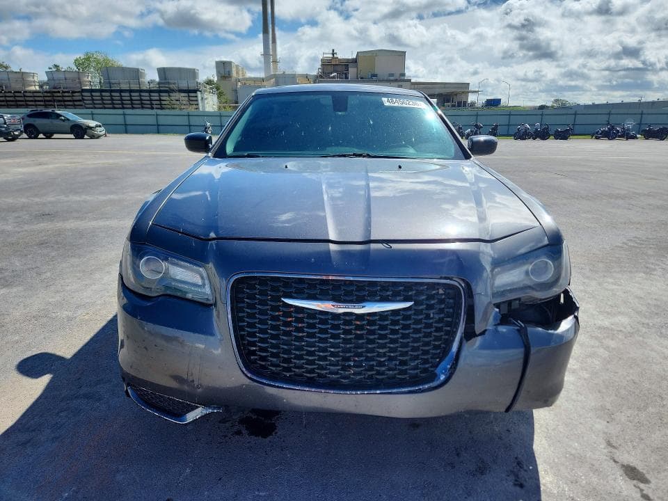 2018 CHRYSLER 300 TOURING 5