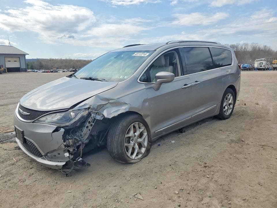 2017 CHRYSLER PACIFICA - 1