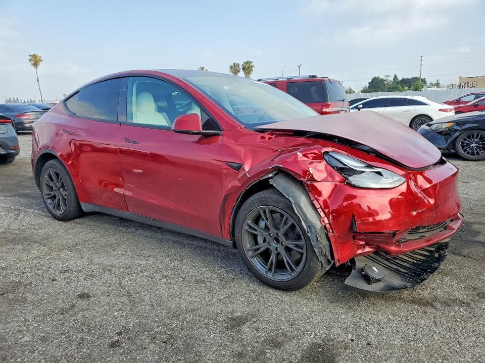 2024 TESLA MODEL Y 4