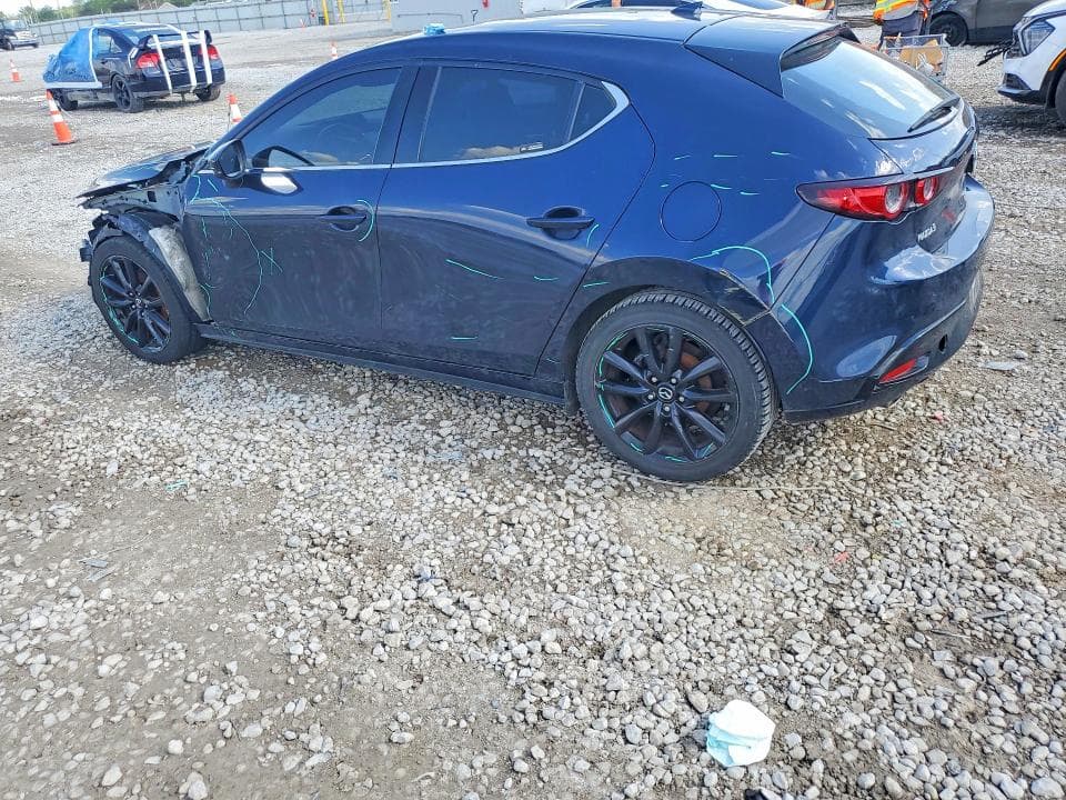 2019 MAZDA 3 PREFERRED PLUS 2
