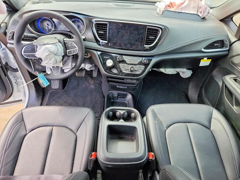 2025 CHRYSLER PACIFICA SELECT 8