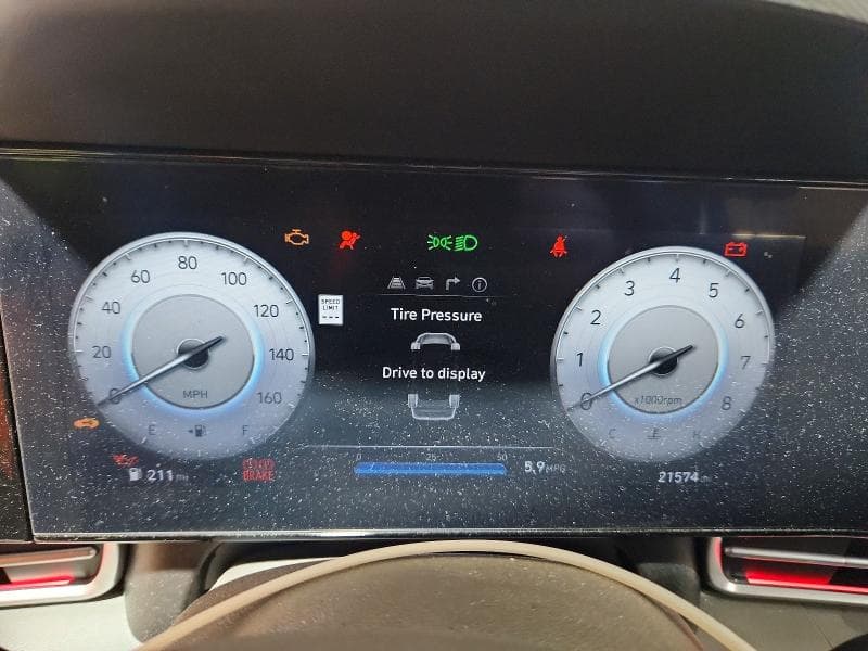 2024 HYUNDAI ELANTRA SEL 9