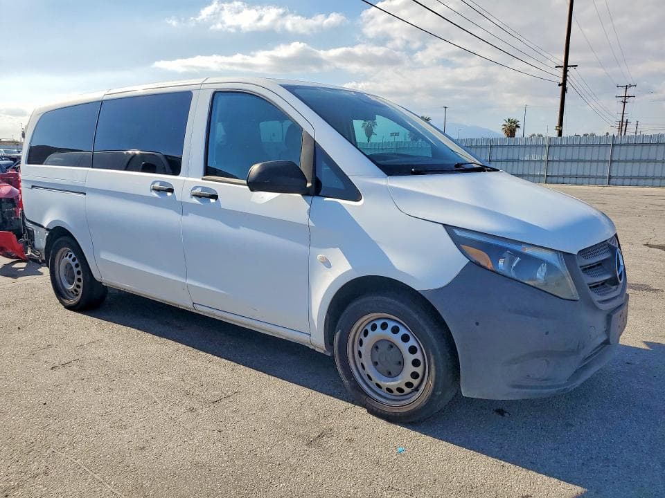 2019 MERCEDES-BENZ METRIS 4