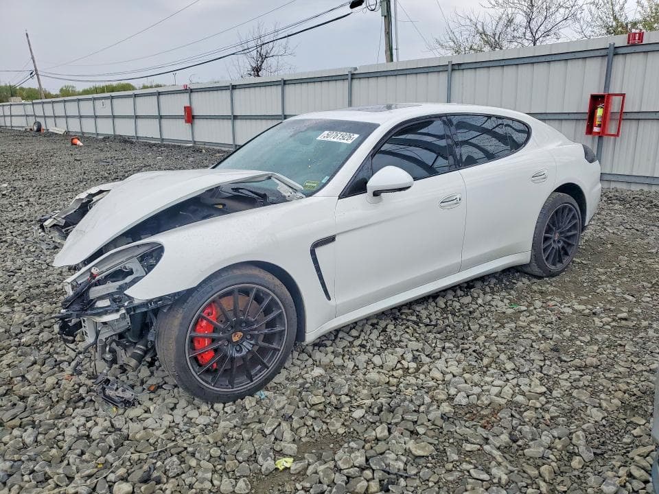 2014 PORSCHE PANAMERA - 1