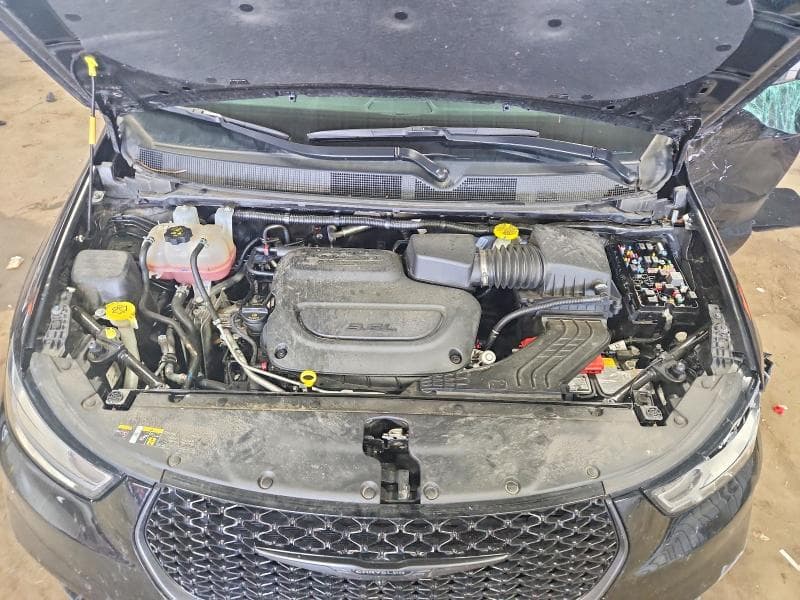 2025 CHRYSLER PACIFICA LIMITED 12