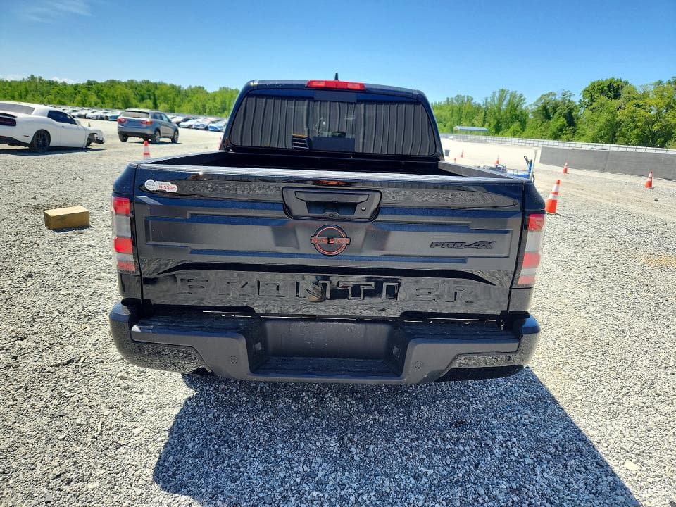 2025 NISSAN FRONTIER PRO-4X 11