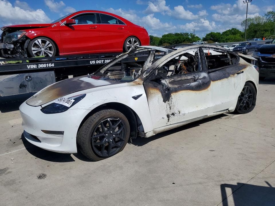 2021 TESLA MODEL 3 - 1