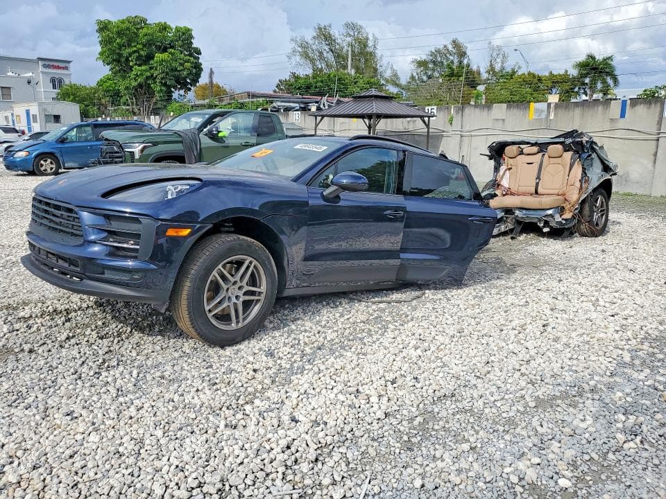 2020 PORSCHE MACAN - 1