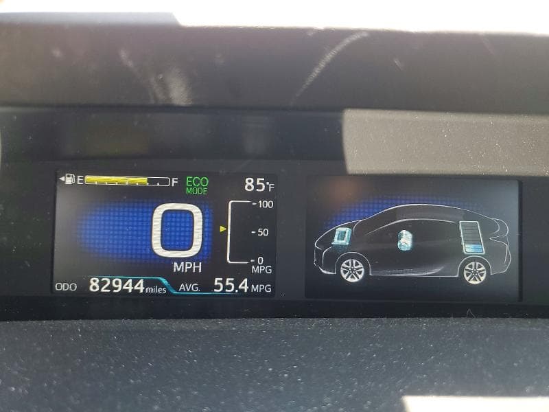 2018 TOYOTA PRIUS FOUR 9