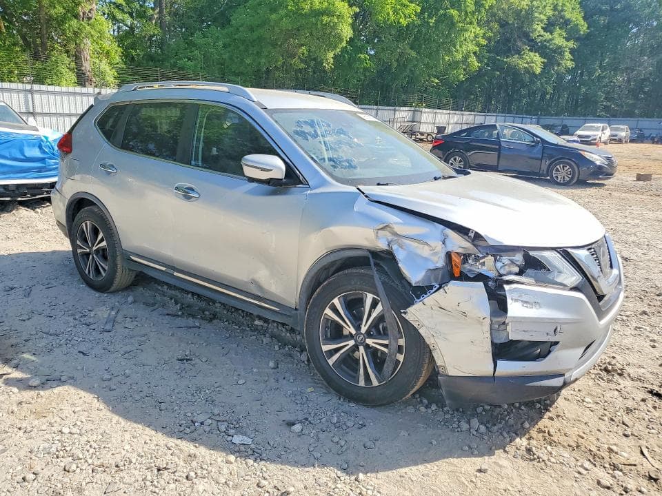 2017 NISSAN ROGUE SL 4