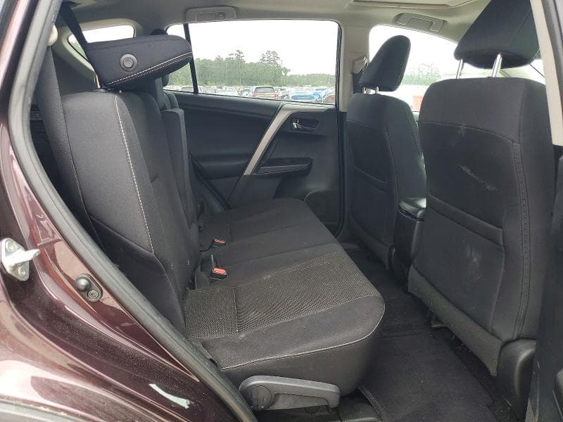 2017 TOYOTA RAV4 XLE 10