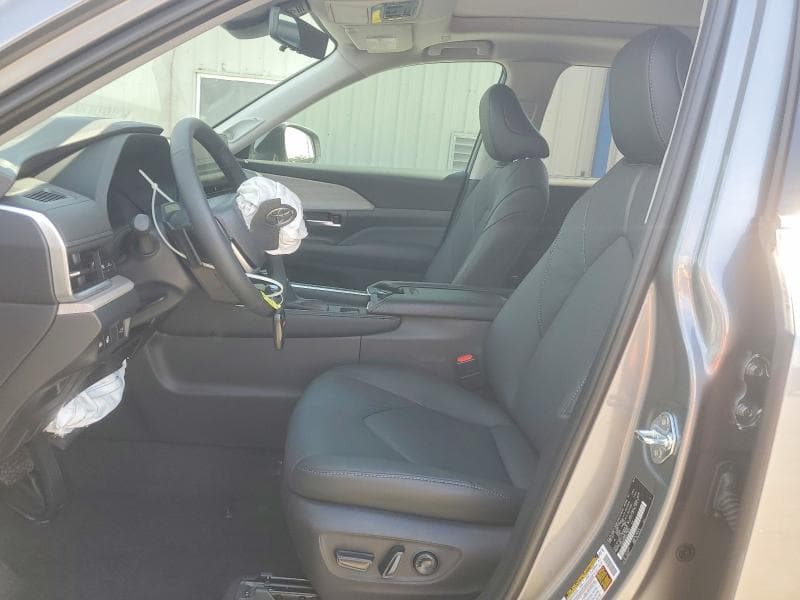2026 TOYOTA GRAND HIGHLANDER PLATINUM 7