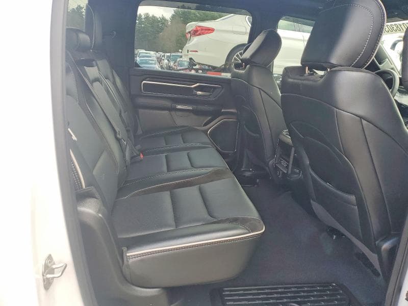 2025 RAM 1500 LARAMIE 10
