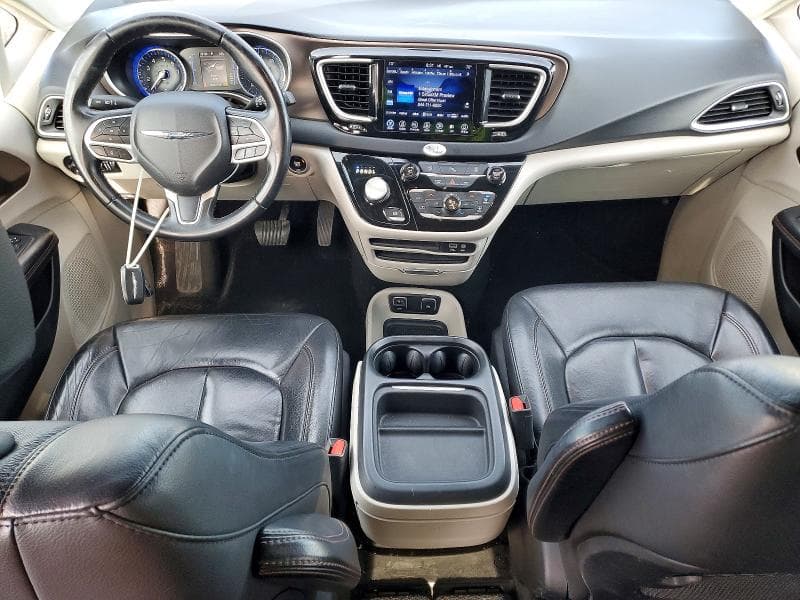 2017 CHRYSLER PACIFICA TOURING L 8